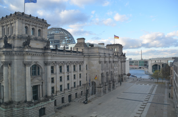 Parlaments- und Regierungsviertel - Reichstagsgebäude