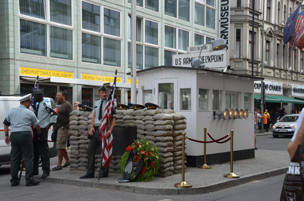 Auf den Spuren der Berliner Mauer - Check Point Charlie