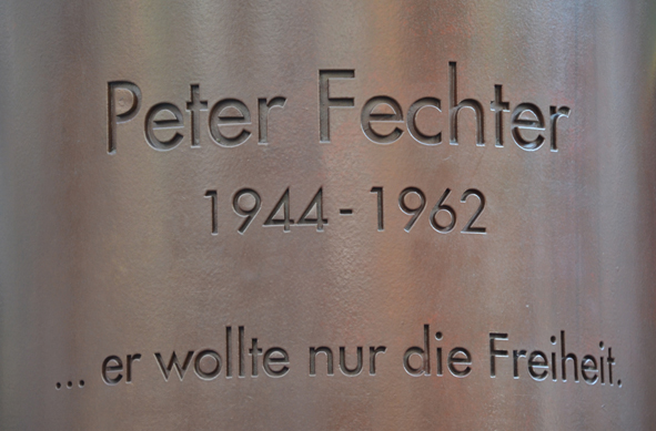 Die Berliner Mauer und das Leben in der DDR - Peter Fechter Denkmal
